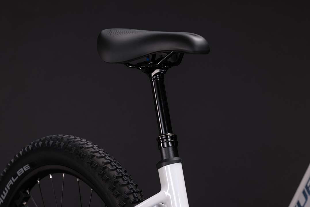 Cube Reaction Hybrid Race 800 snow´n´black 2027 Easy Entry