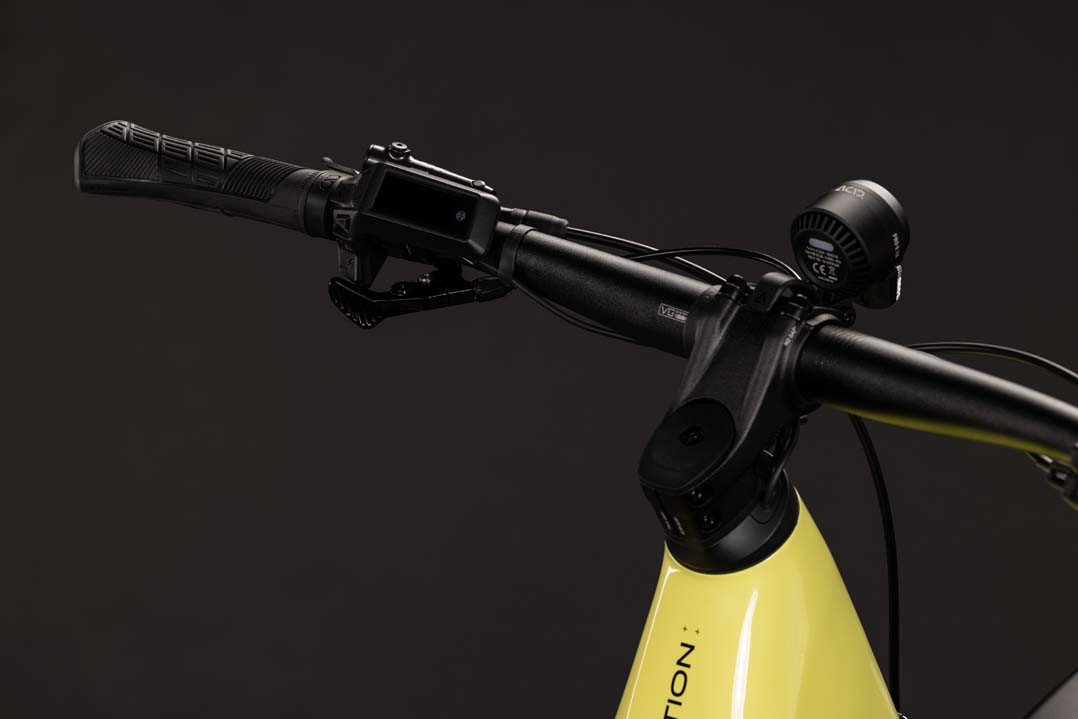 Cube Reaction Hybrid Race 800 FE bananasplit´n´black 2027 Easy Entry