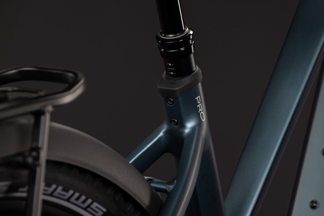 Cube Nuride Hybrid Pro 800 deepteal´n´blue 2027 Trapez (Trapez 54 cm) M / 1110201