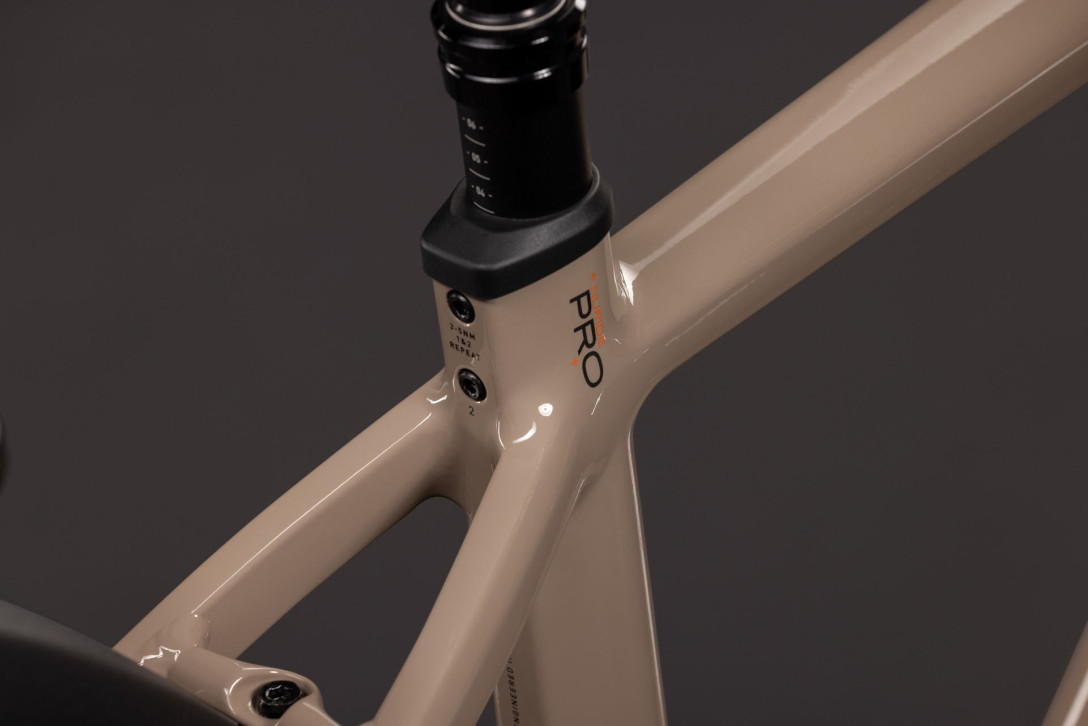 Cube Nuride Hybrid Pro 800 cappuccino´n´black 2027 (Classic 54 cm) M / 1110210