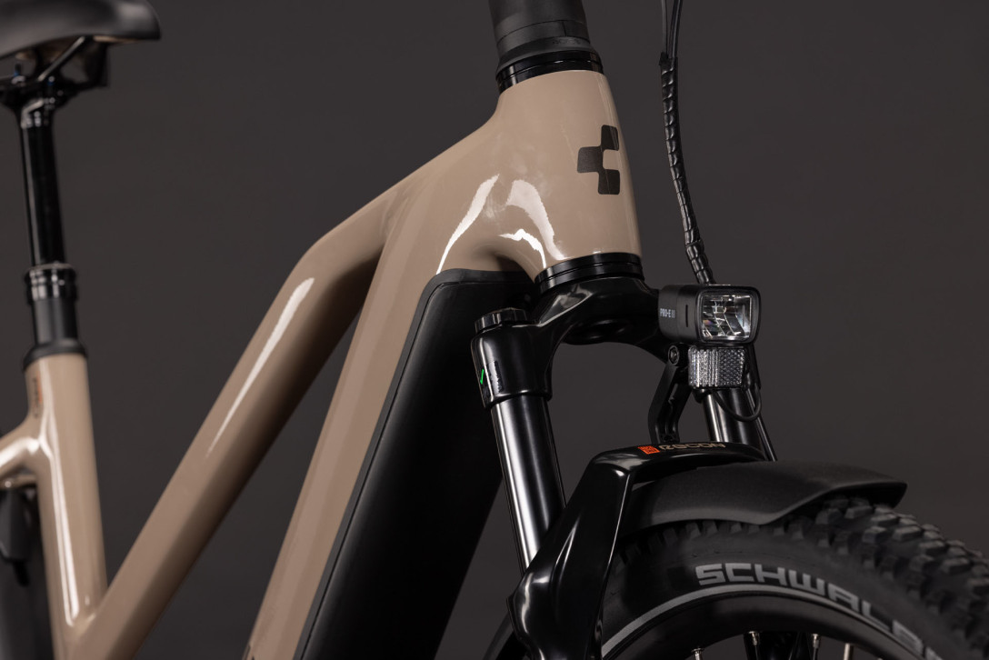 Cube Nuride Hybrid Pro 800 cappuccino´n´black 2027 Trapeze