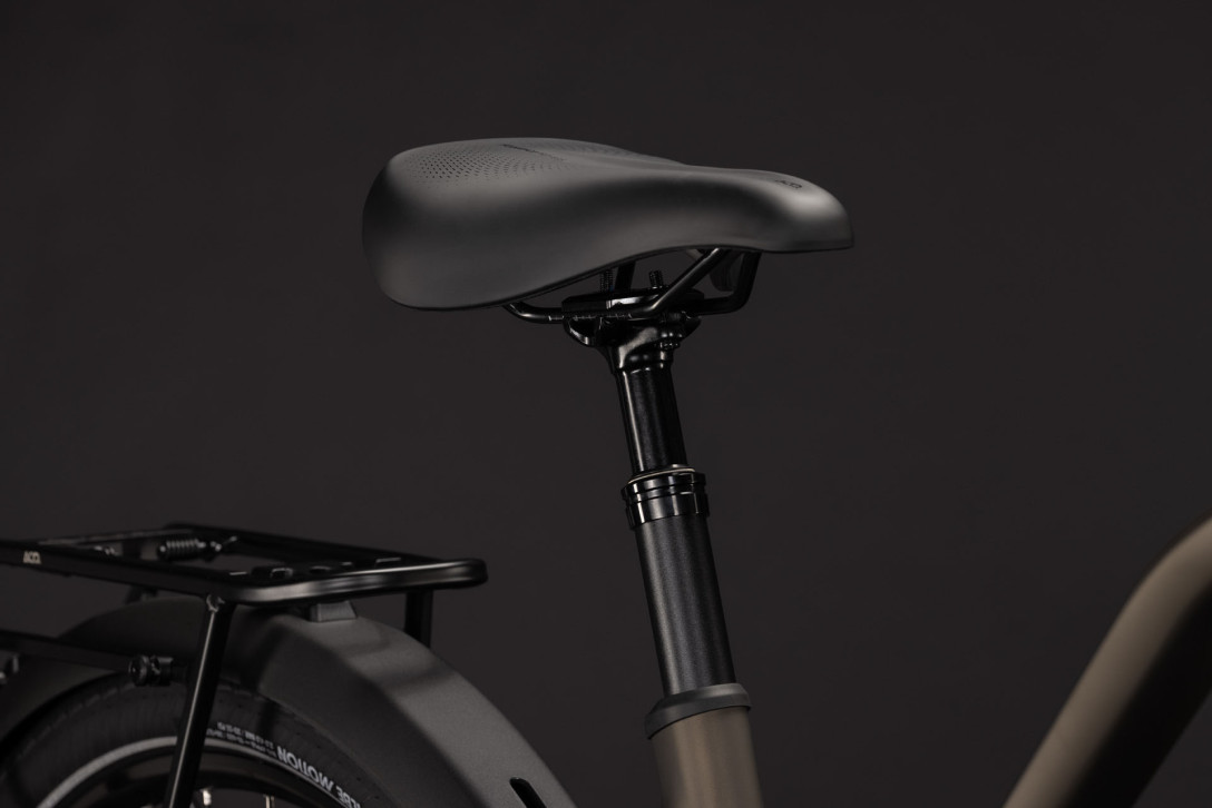 Cube Touring Hybrid Pro 800 metallicumbra´n´black 2027 Trapeze