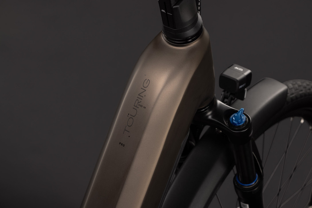 Cube Touring Hybrid Pro 800 metallicumbra´n´black 2027 Easy Entry