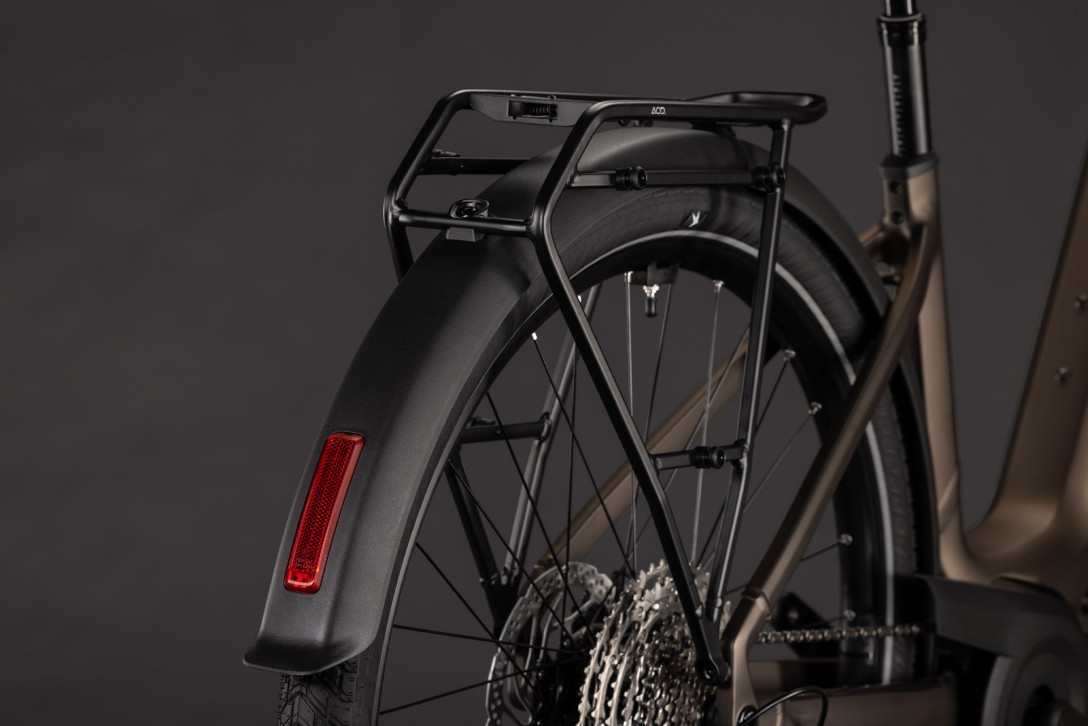 Cube Touring Hybrid Pro 800 metallicumbra´n´black 2027 Easy Entry