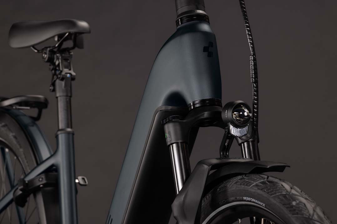 Cube Kathmandu Hybrid Pro 800 coal´n´black 2027 Easy Entry