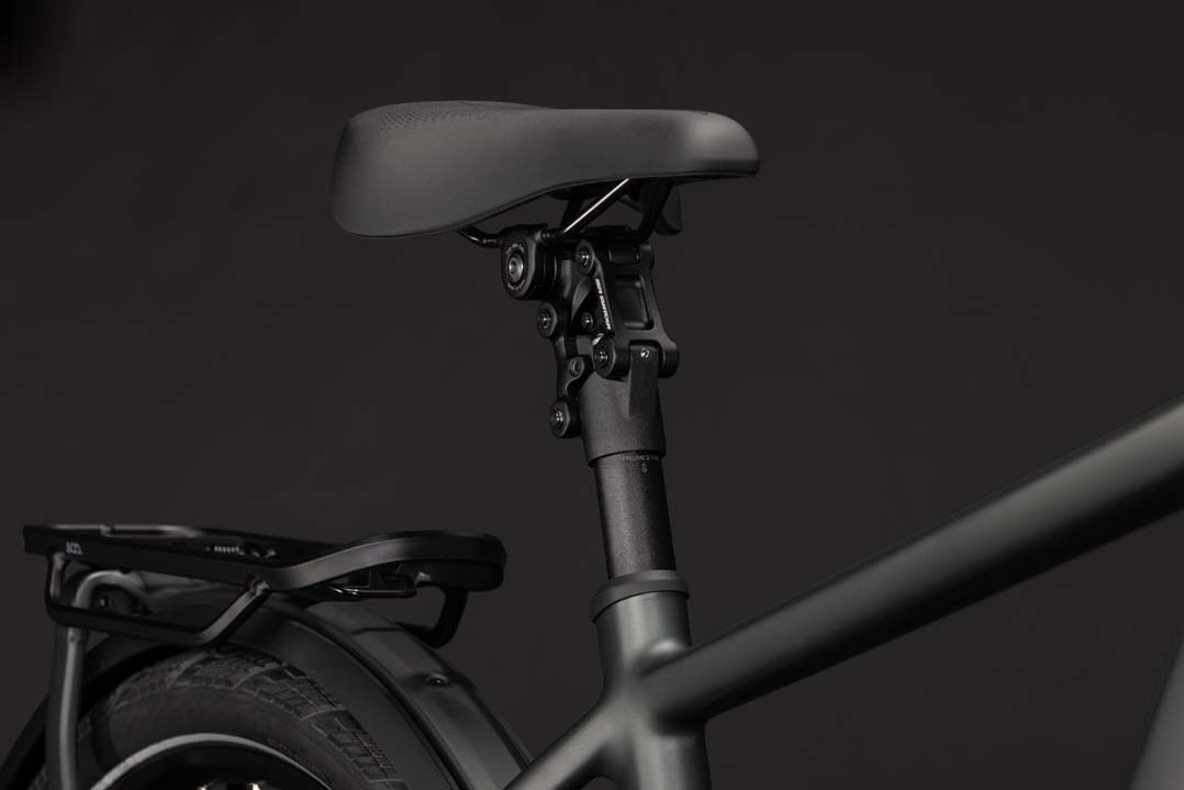 Cube Kathmandu Hybrid Deluxe Pro 800 blackforest´n´chrome 2027