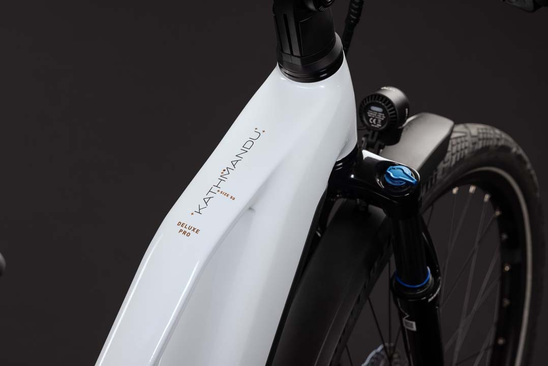 Cube Kathmandu Hybrid Deluxe Pro 800 metallicwhite´n´chrome 2027 Trapeze (Trapez 50 cm) S / 1112311