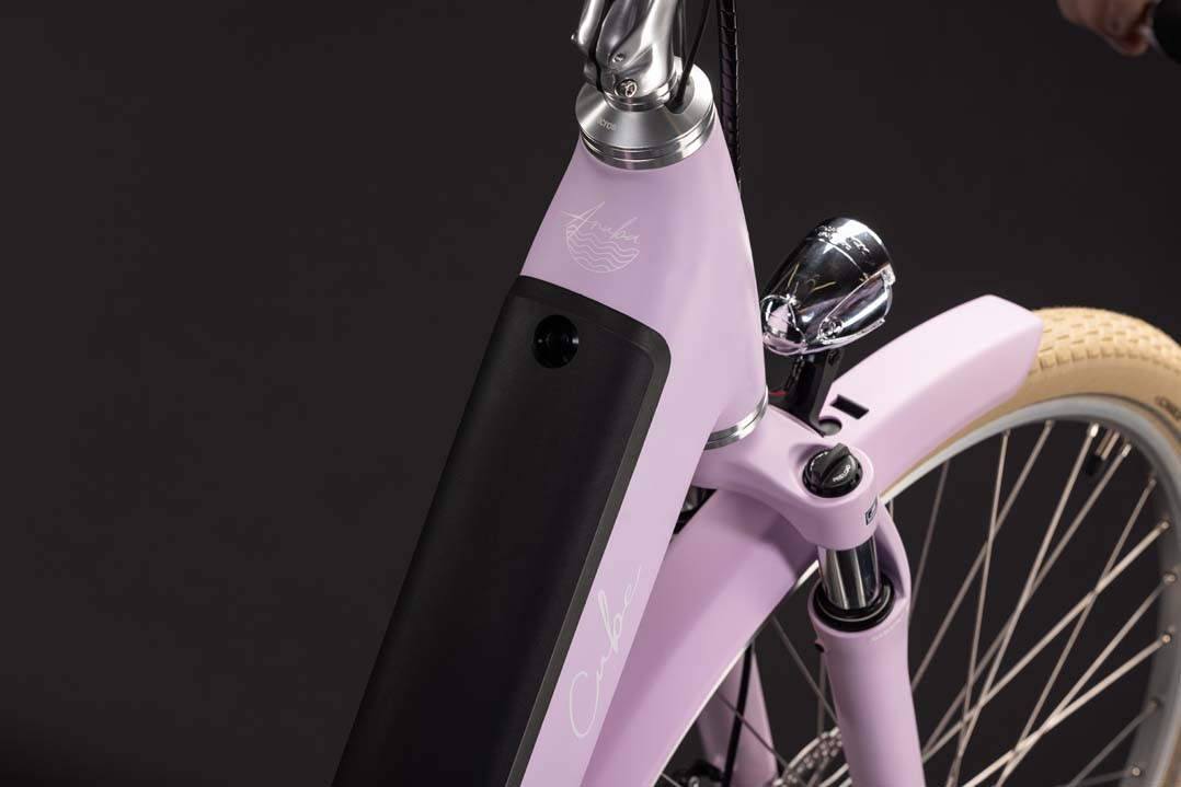 Cube Aruba Hybrid 600 cottoncandy´n´creme 2027 (Easy Entry 46 cm) XS / 1117110