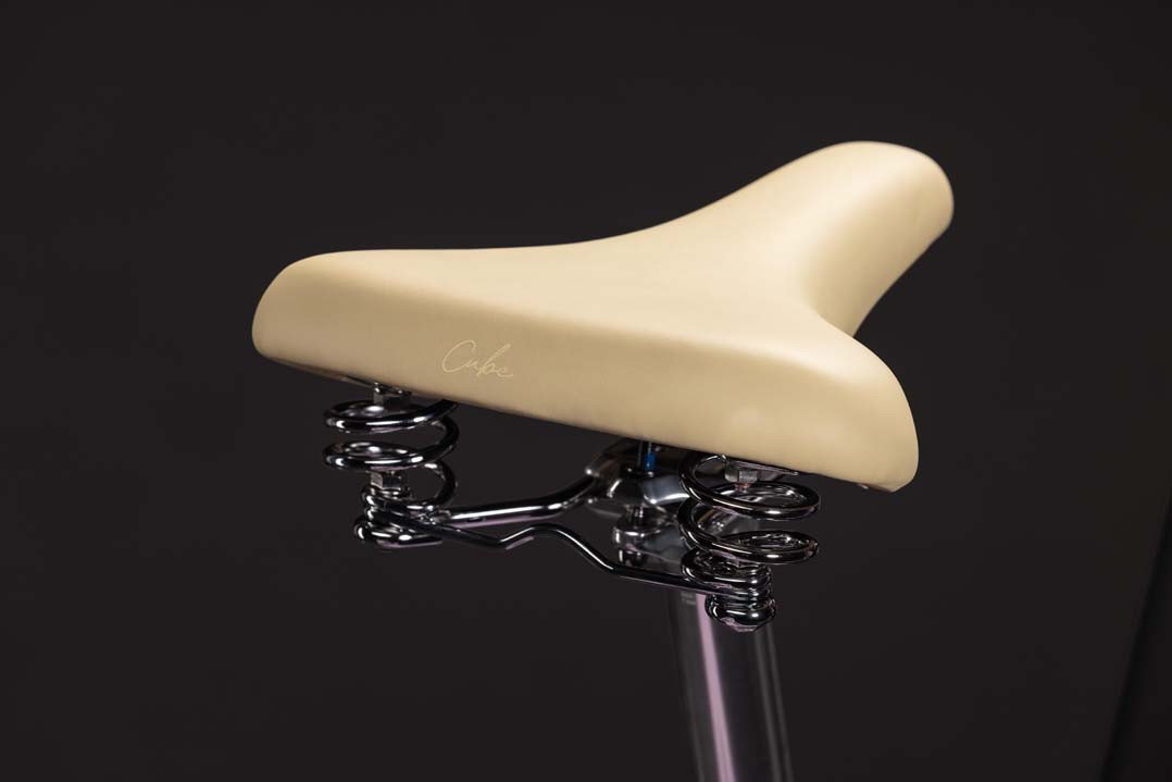 Cube Aruba Hybrid 600 cottoncandy´n´creme 2027 (Easy Entry 46 cm) XS / 1117110