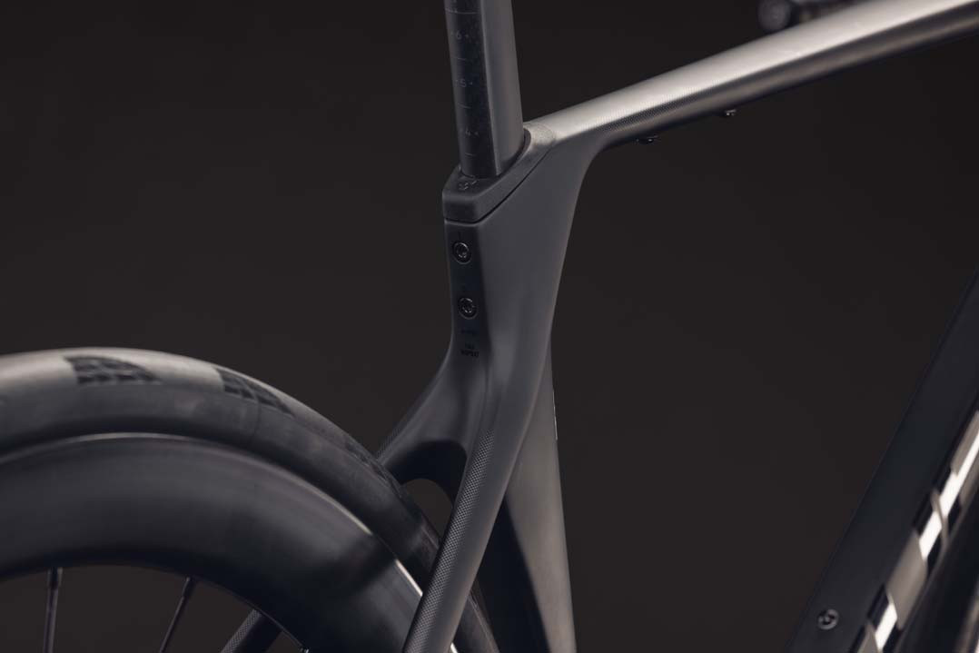 Cube Agree C:62 Pro carbon´n´black 2027
