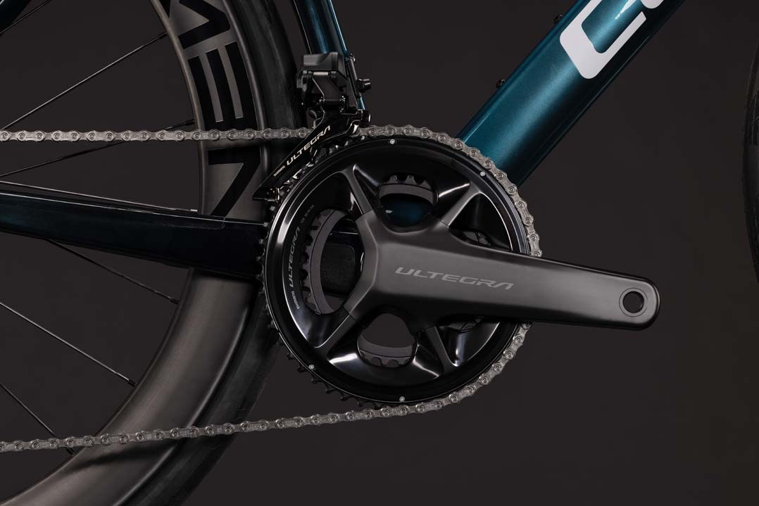 Cube Agree C:62 Race chromeblue´n´liquidblue 2027 60 cm