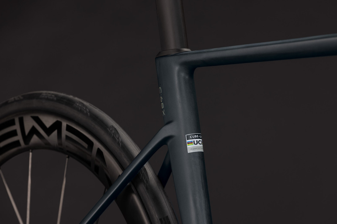 Cube Litening AIR C:68X SLT halogrey´n´prizm 2027