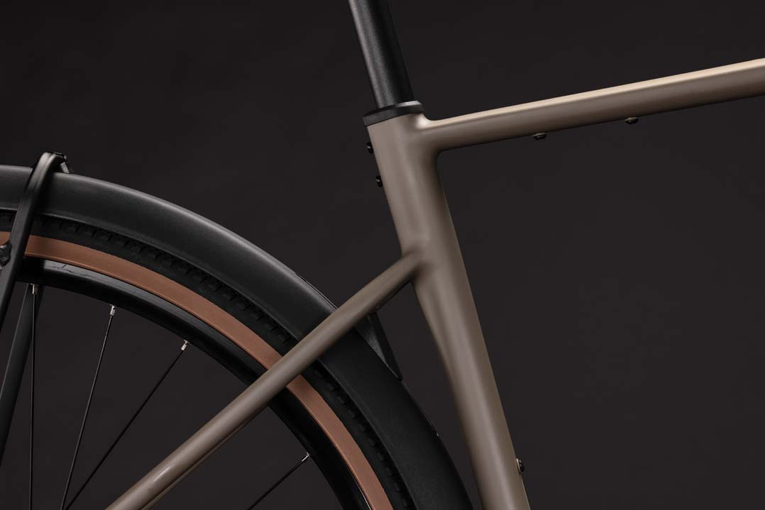Cube Nuroad ONE FE wood´n´grey 2027 L (58 cm) / 1135150