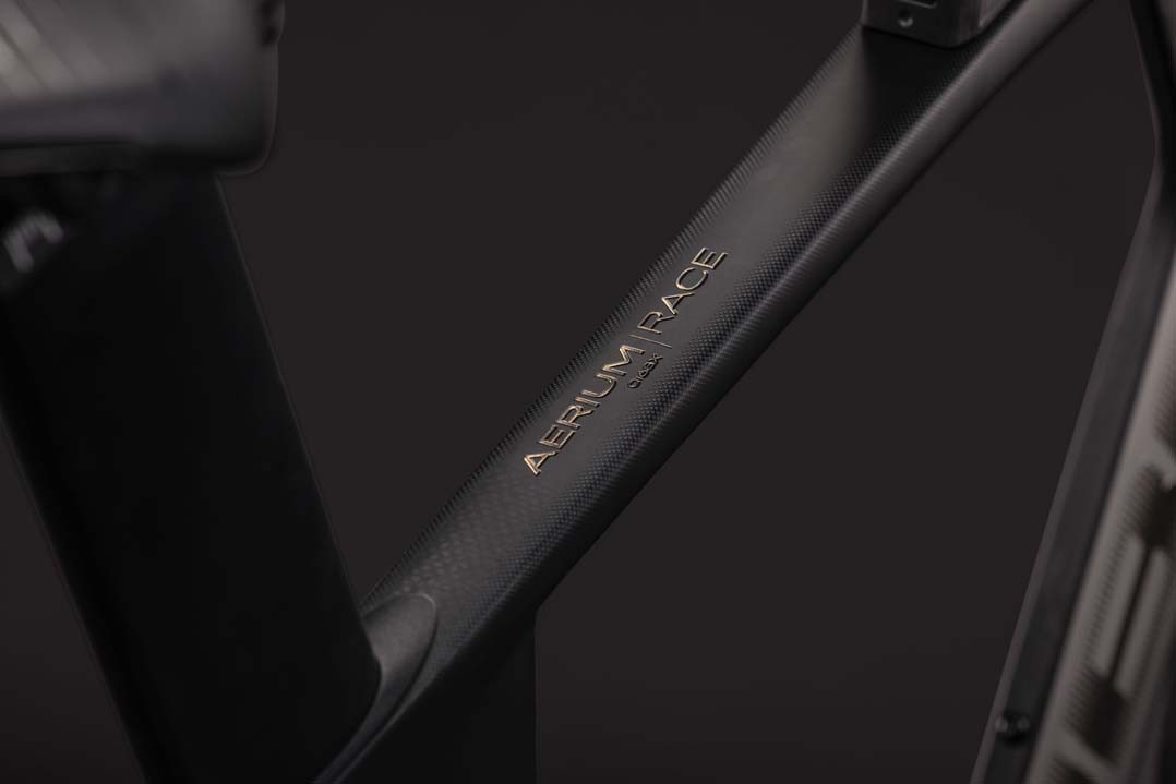 Cube Aerium C:68X Race carbon´n´chrome 2027