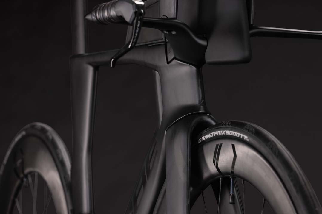 Cube Aerium C:68X Race carbon´n´chrome 2027