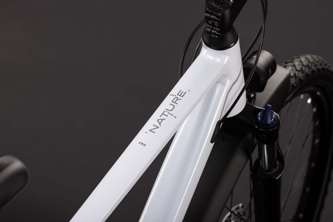 Cube Nature Pro FE metallicwhite´n´reflex 2027