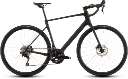 Cube Attain C:62 Race blackline 2026